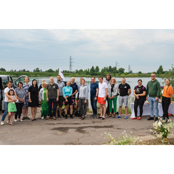 Sabiedrībā zināmas personas, ministriju pārstāvji kopā ar Pasaules Dabas Fondu piedalās unikālā projekta “Par tīrām upēm!” zemūdenes ekspedīcijā_copy